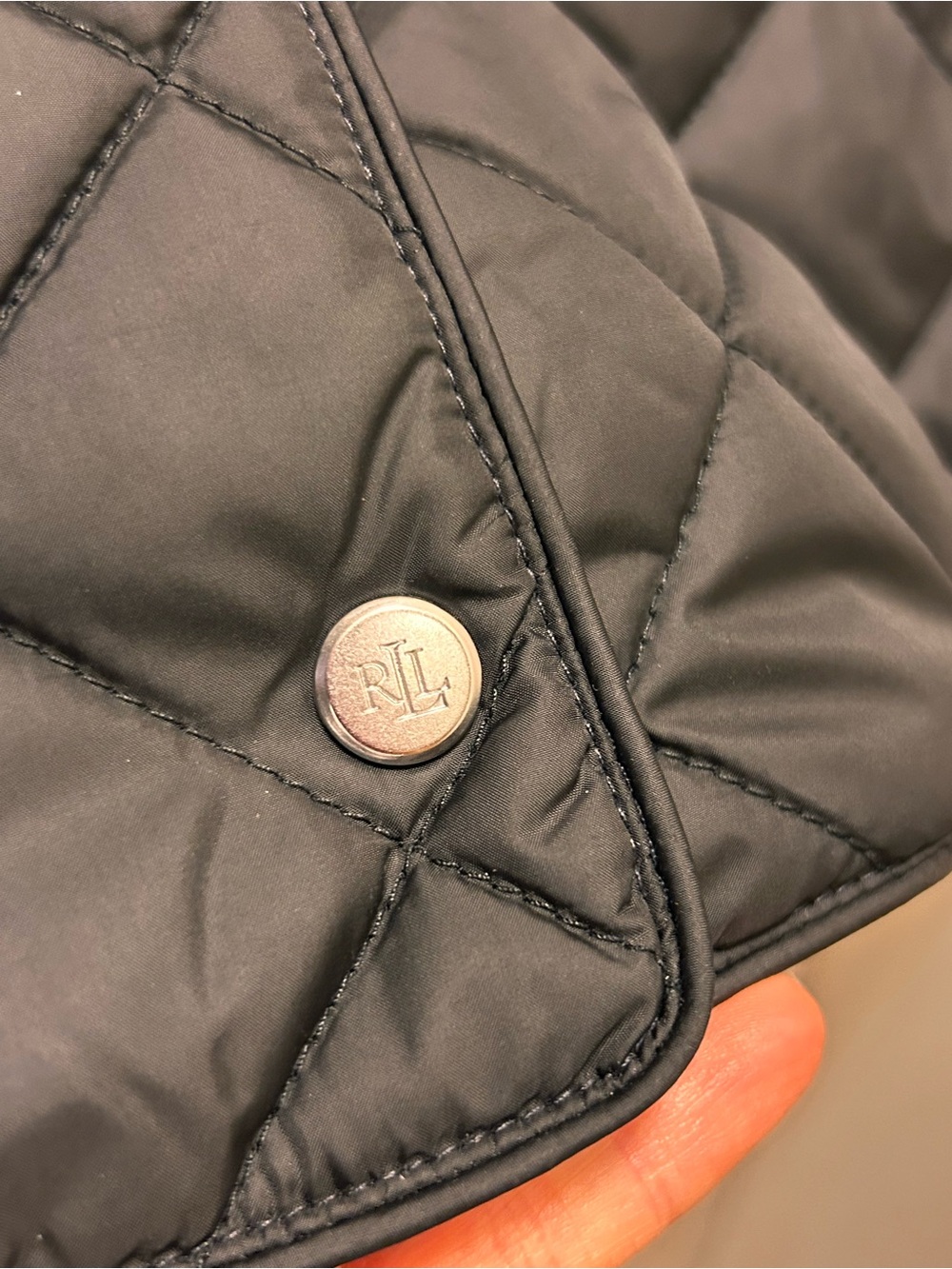 Ralph Lauren Black Quilted Sleeveless Vest with Crest - Picture 3 of 8